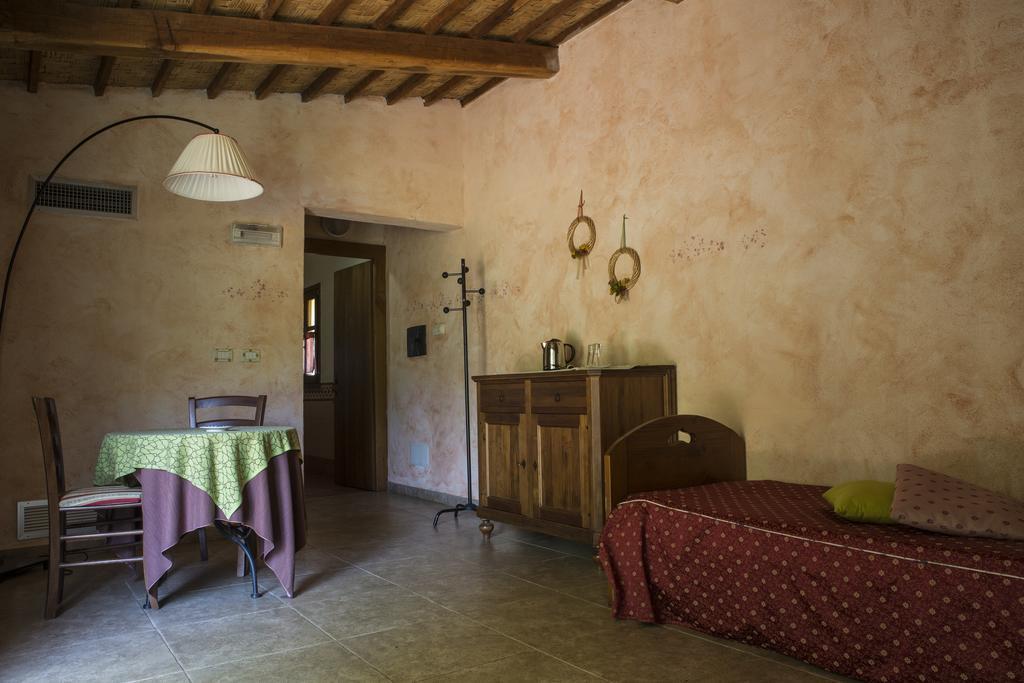 Country Hotel Mandra Edera Abbasanta Oda fotoğraf
